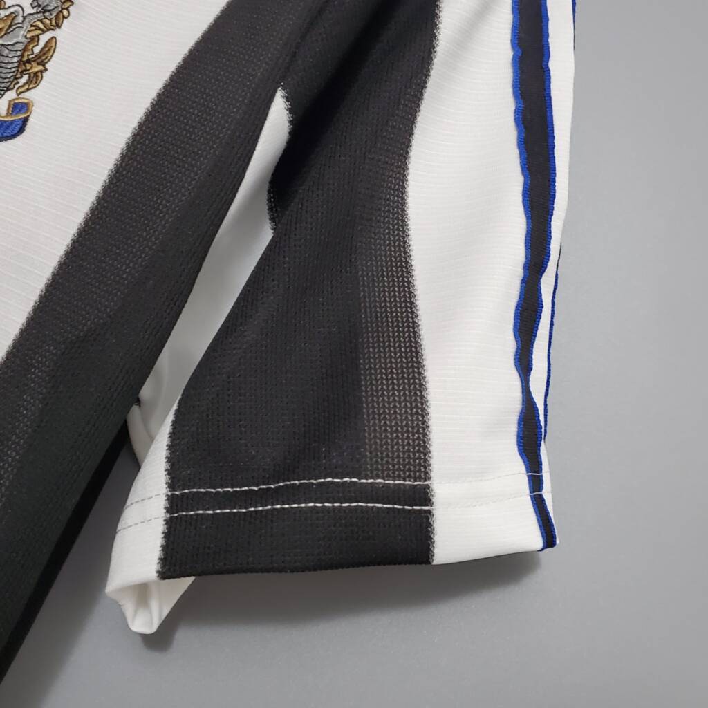 Newcastle Maillot Rétro 95/97 – Image 4