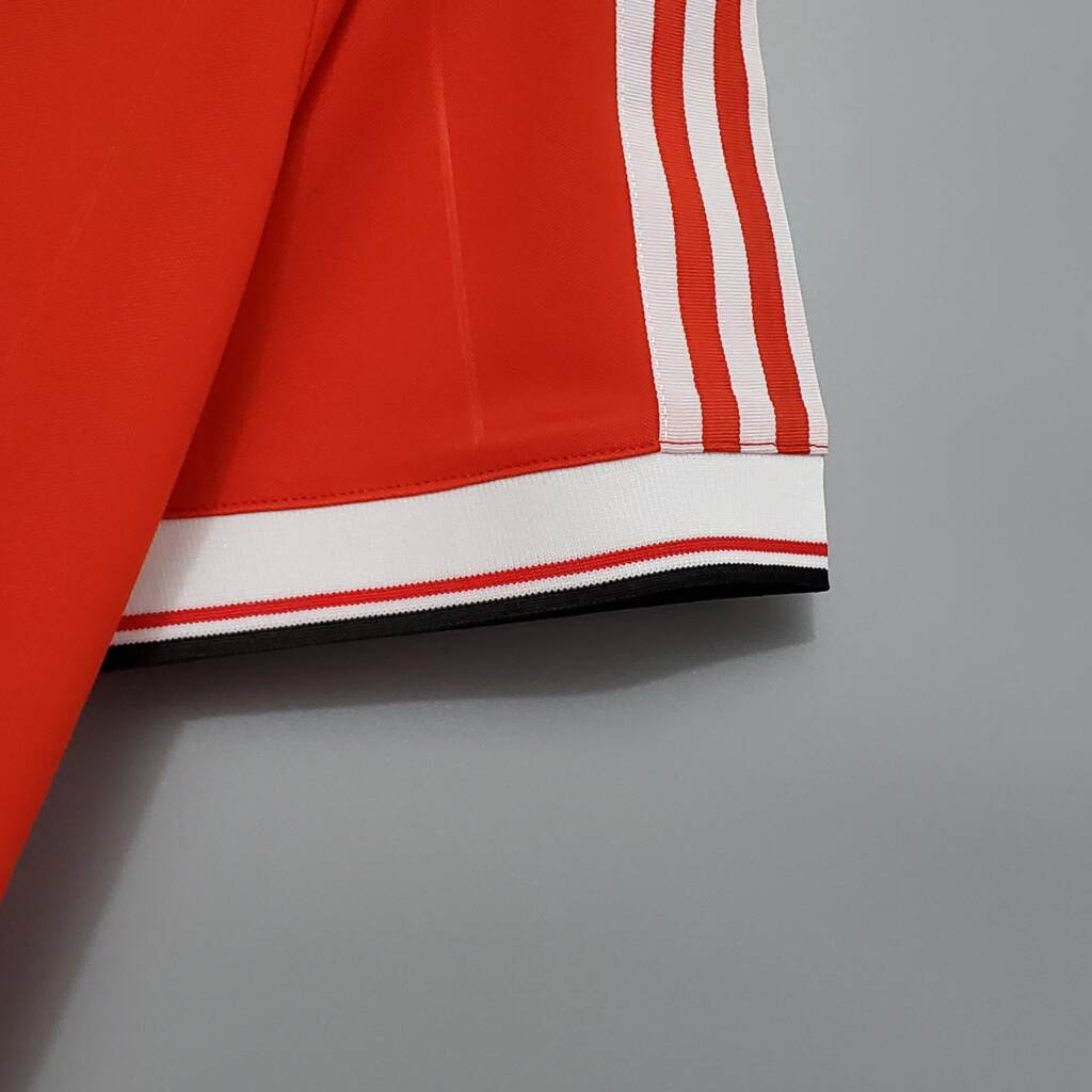 Manchester United Maillot Rétro 83/84 – Image 2