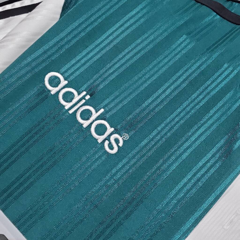 Liverpool Maillot Rétro 95/96 – Image 6