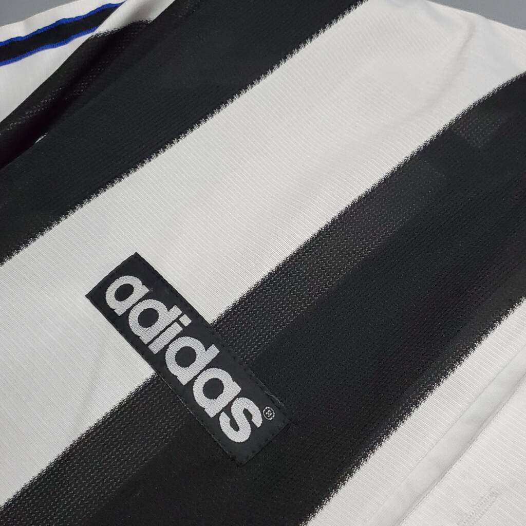 Newcastle Maillot Rétro 95/97 – Image 8