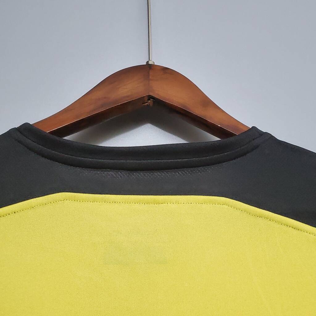 Liverpool Maillot Rétro 04/05 – Image 8